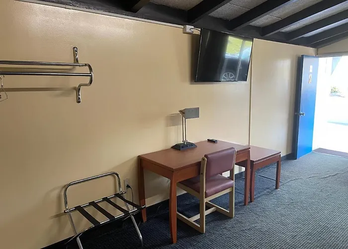 Budget Inn - Madison